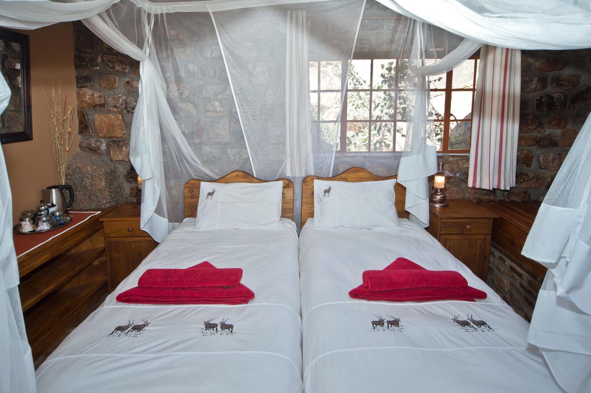Gondwana Canyon Lodge Kanebis Ngoại thất bức ảnh