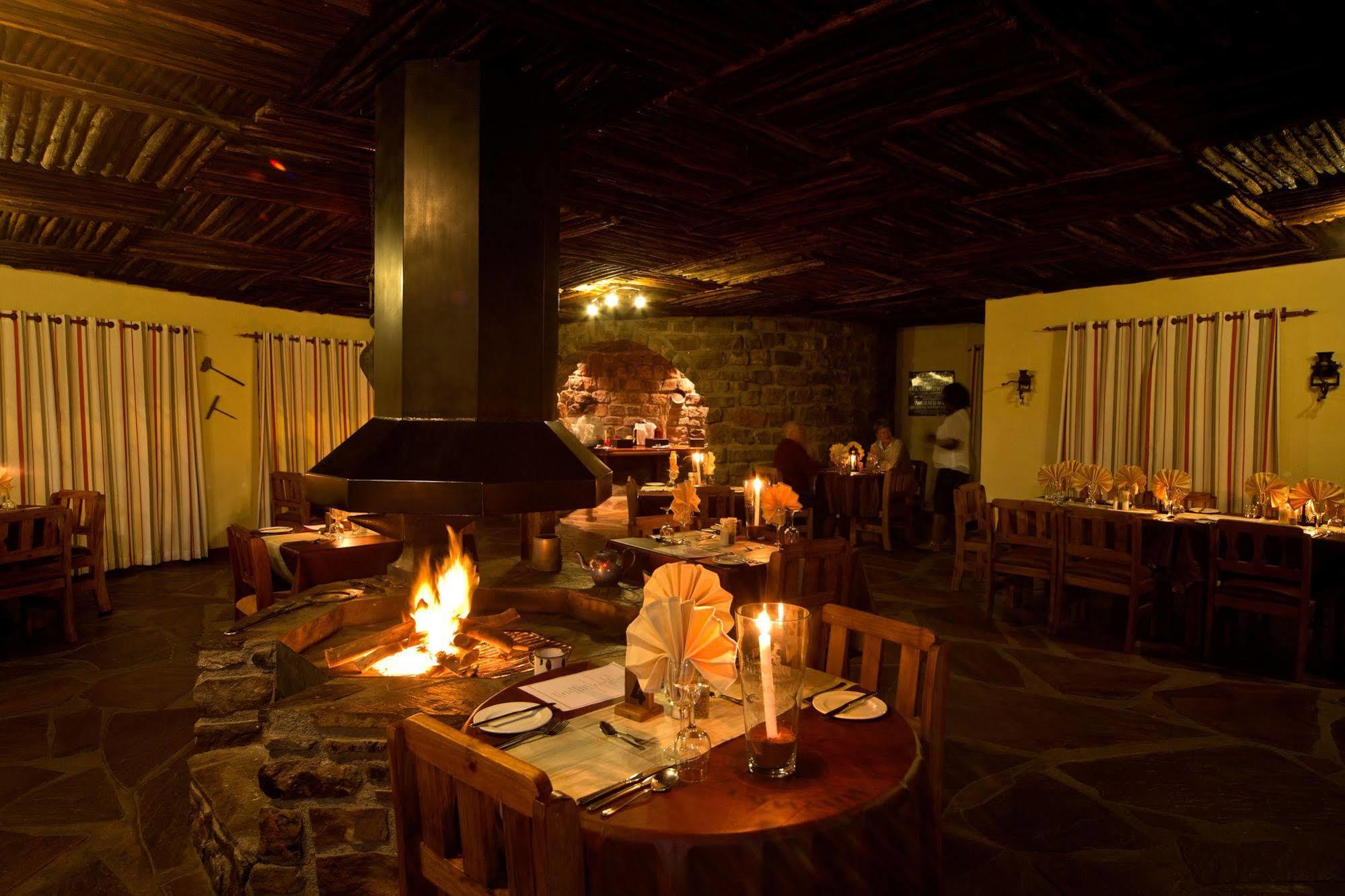Gondwana Canyon Lodge Kanebis Ngoại thất bức ảnh